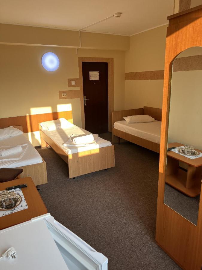 Hotel Monte Carlo Piteşti Kültér fotó